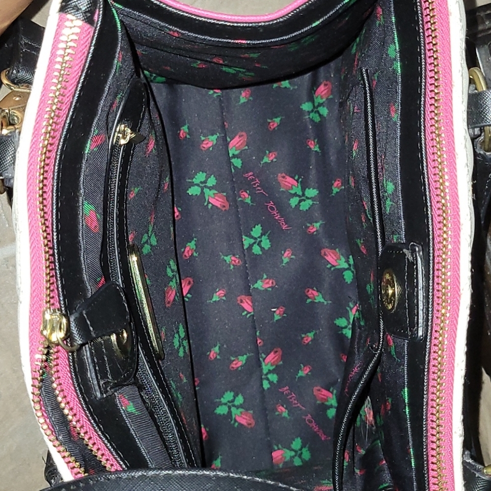 Purse - Picture 2 of 3